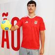 Afonso Bandeira renova contrato - Foto: Benfica