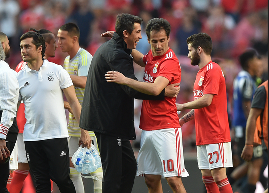 Benfica: «Com Bruno Lage, vão voltar as vitórias e os títulos»