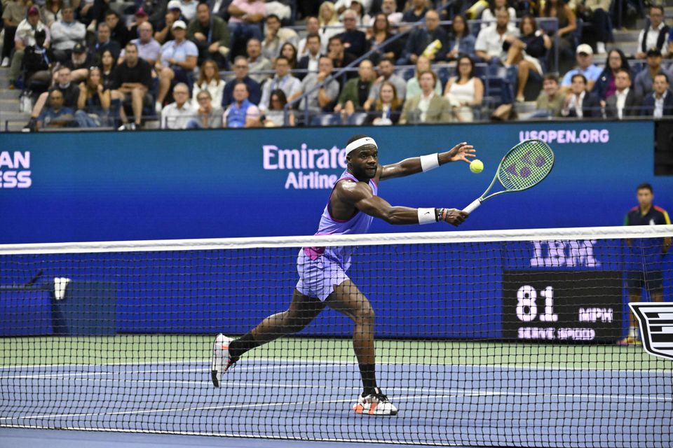 US Open: desistência permite a Tiafoe assegurar duelo americano nas meias-finais