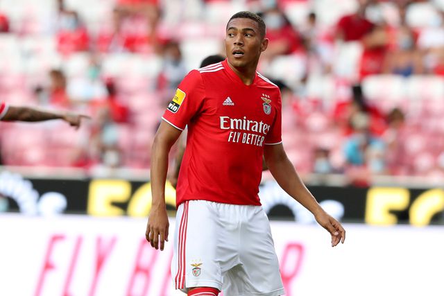 Mercado oficial: ex-Benfica ruma ao Brasileirão