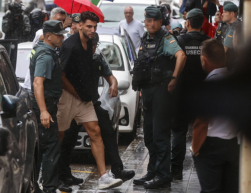 Vídeo: jogador do Valência libertado após ser acusado de agressão sexual