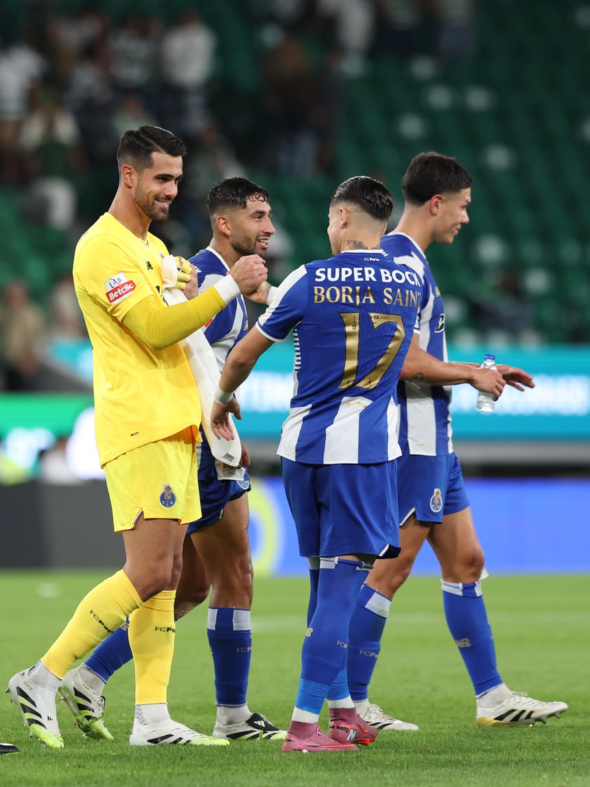 «A atual equipa do FC Porto faz corar de embaraço aquela outra que há meia dúzia de meses se fazia arrastar pelos relvados nacionais». FOTO KAPTA +