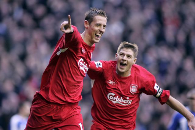 Ex-avançado do Liverpool apaixonou-se pela mulher de um colega de equipa