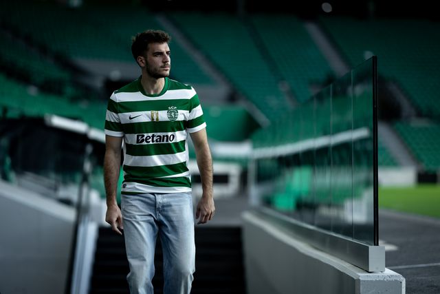 A publicação de Ioannidis após a sua estreia como titular pelo Sporting na Liga dos Campeões