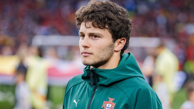 «Portugal tem laterais-direitos muito melhores do que aquilo que João Neves pode ser como lateral-direito»