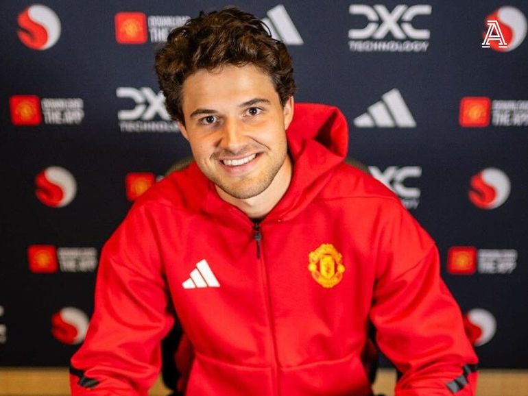 4. Manchester United: -239.4 M euros (ganhou €77.2 M e gastou €316.6 M) — Lammens foi reforço (Foto: Man. United)