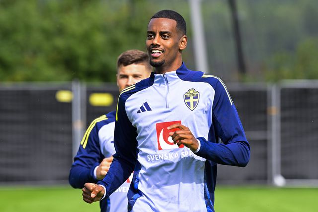 Isak no estágio da seleção da Suécia