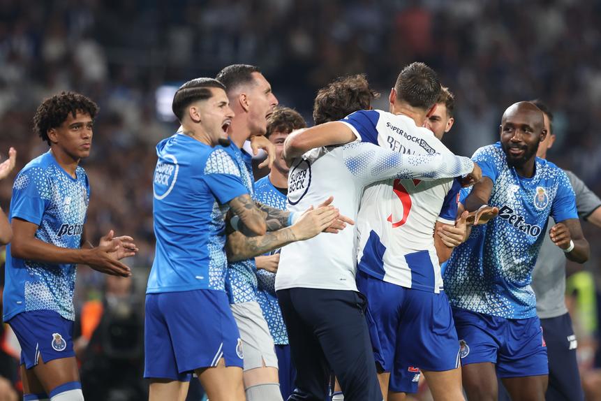 Festejos do FC Porto após golo de Bednarek - Foto: Catarina Morais/Kapta+