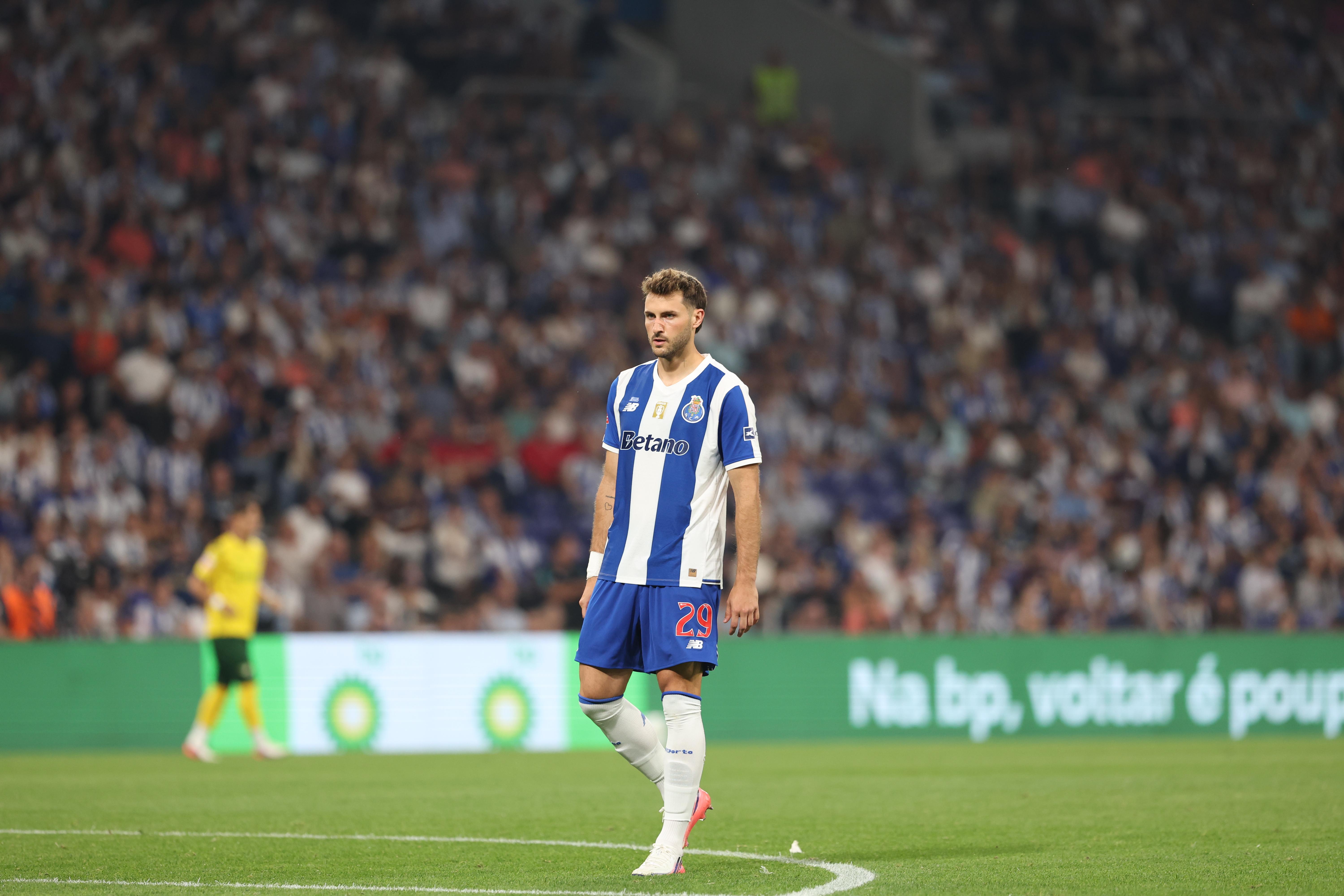Santiago Gimenez fez a estreia pelo FC Porto - Foto: Catarina Morais/Kapta+