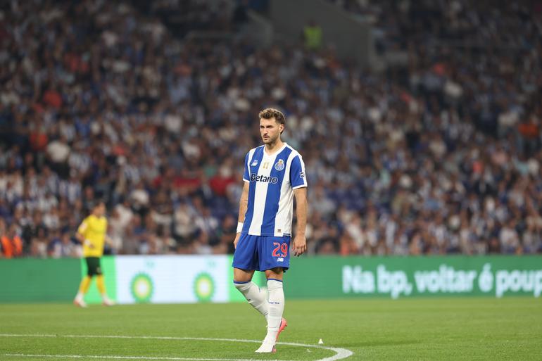 Santiago Gimenez fez a estreia pelo FC Porto - Foto: Catarina Morais/Kapta+