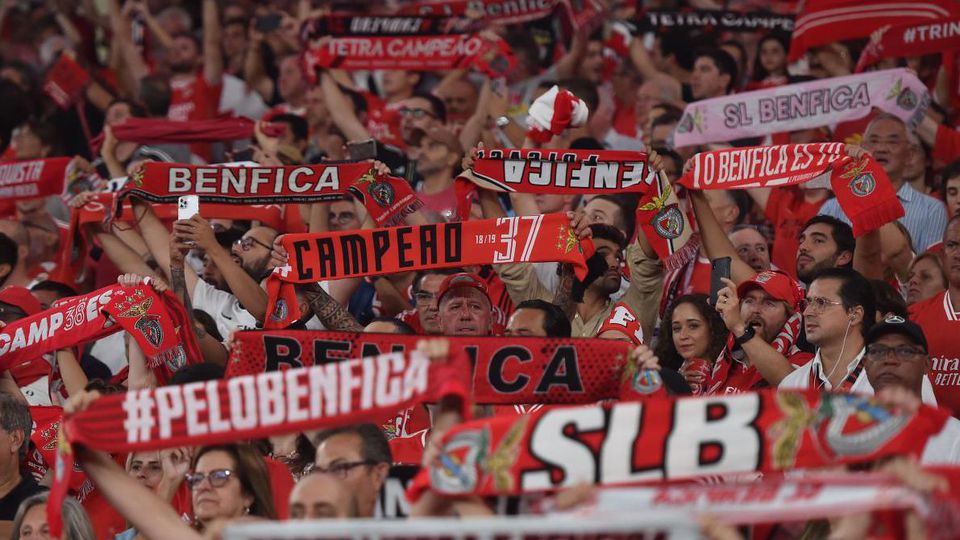 Bilhetes esgotados para o Estoril-Benfica
