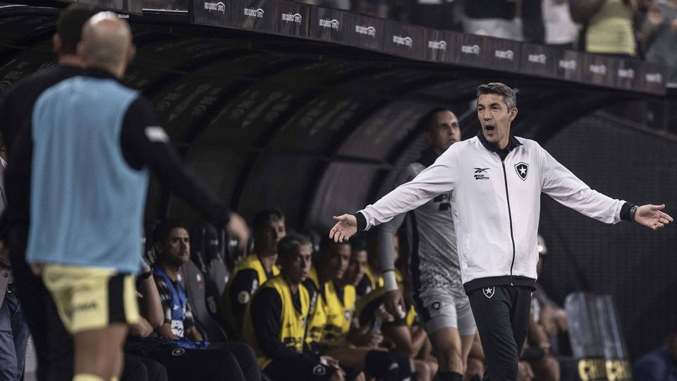 Oficial: Botafogo anuncia demissão de Bruno Lage