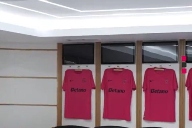 Sporting joga com camisola especial com o Casa Pia