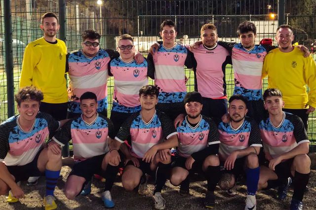 Primeira equipa de futebol transgénero estreia-se em liga masculina em Espanha