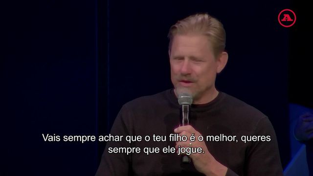 Peter Schmeichel recorda início do filho Kasper no Estoril