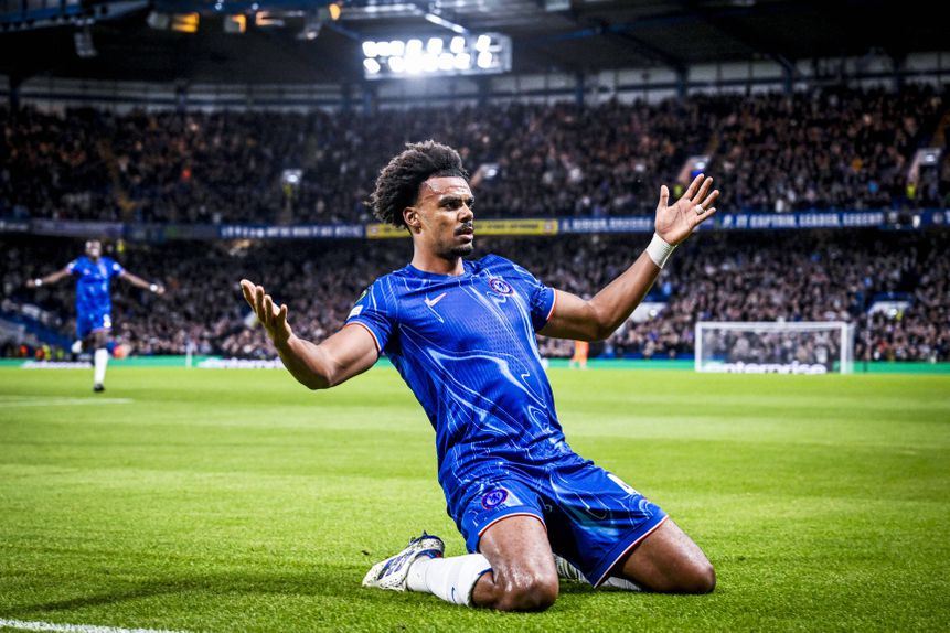 Renato Veiga comemora um golo pelo Chelsea