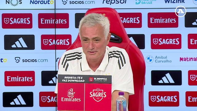 Mourinho revelou se o Benfica equacionou pedir adiamento do clássico