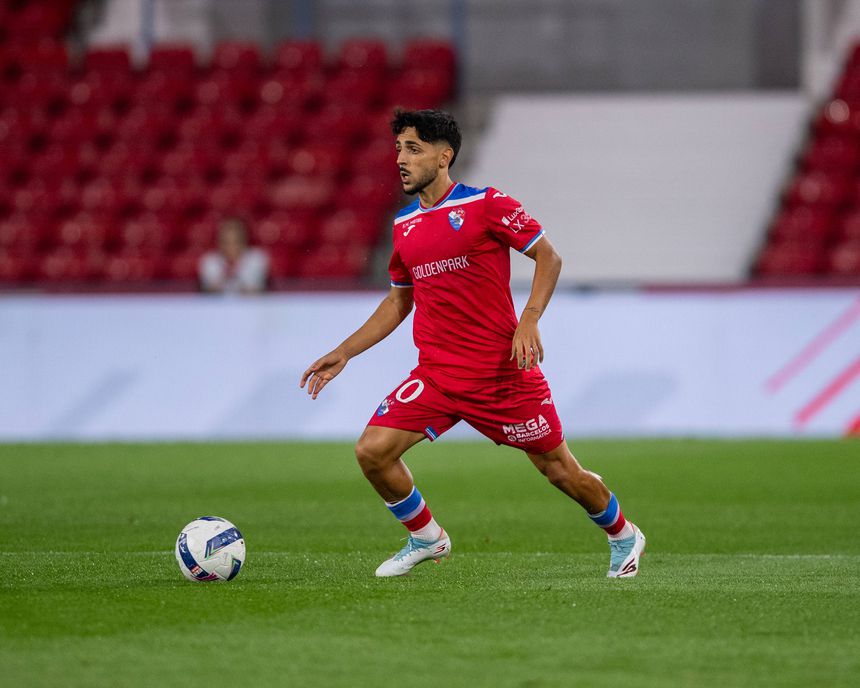 Luís Esteves tem sido uma das grandes figuras do sensacional arranque de época dos galos de Barcelos. Fotografia: Gil Vicente