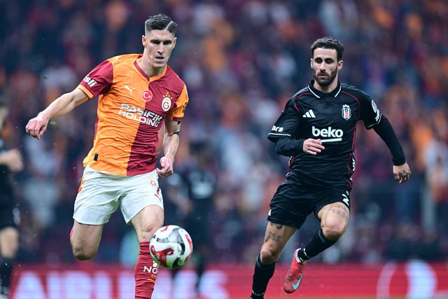 Empate com dois portugueses no dérbi entre Galatasaray e Besiktas