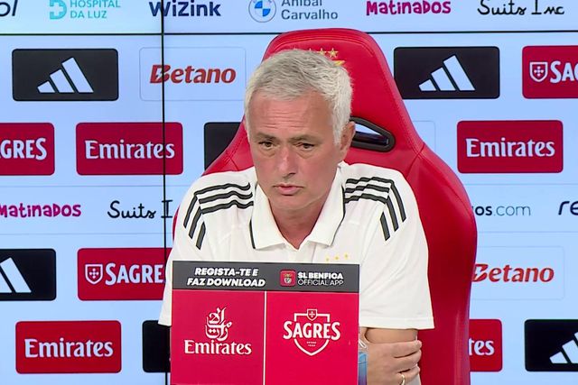 Mourinho desfaz-se a elogios a figura do FC Porto