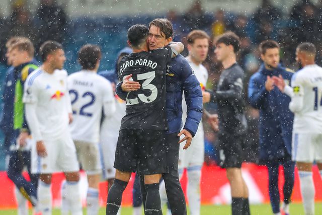 Tottenham regressa às vitórias com Kudus em destaque