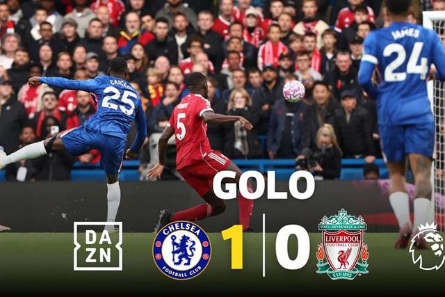 Caicedo não pediu licença para marcar um golaço ao campeão