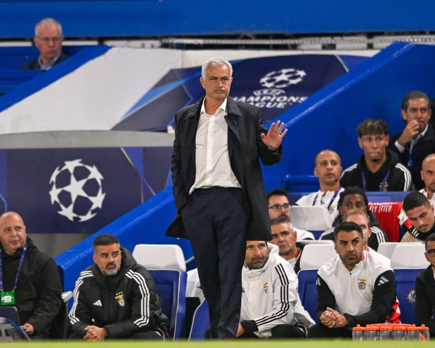 José Mourinho, treinador do Benfica