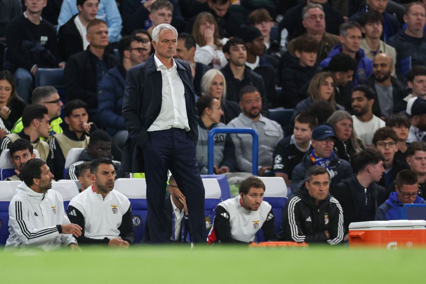 José Mourinho, treinador do Benfica