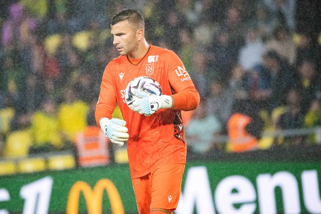 Super Anthony Lopes resgata um ponto para Luís Castro