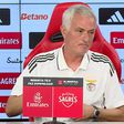 Mourinho: «Os jogadores merecem alegria e não estão a conseguir»