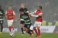 Francisco Trincão num duelo com Ricardo Horta que, este domingo, pode repetir-se em Alvalade