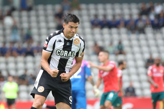 De mão-em-mão, madeirenses aceleraram para a primeira (crónica)