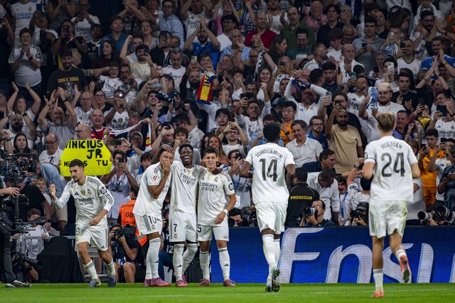 Vini Jr. brilha, Real Madrid vence e pressiona Barcelona