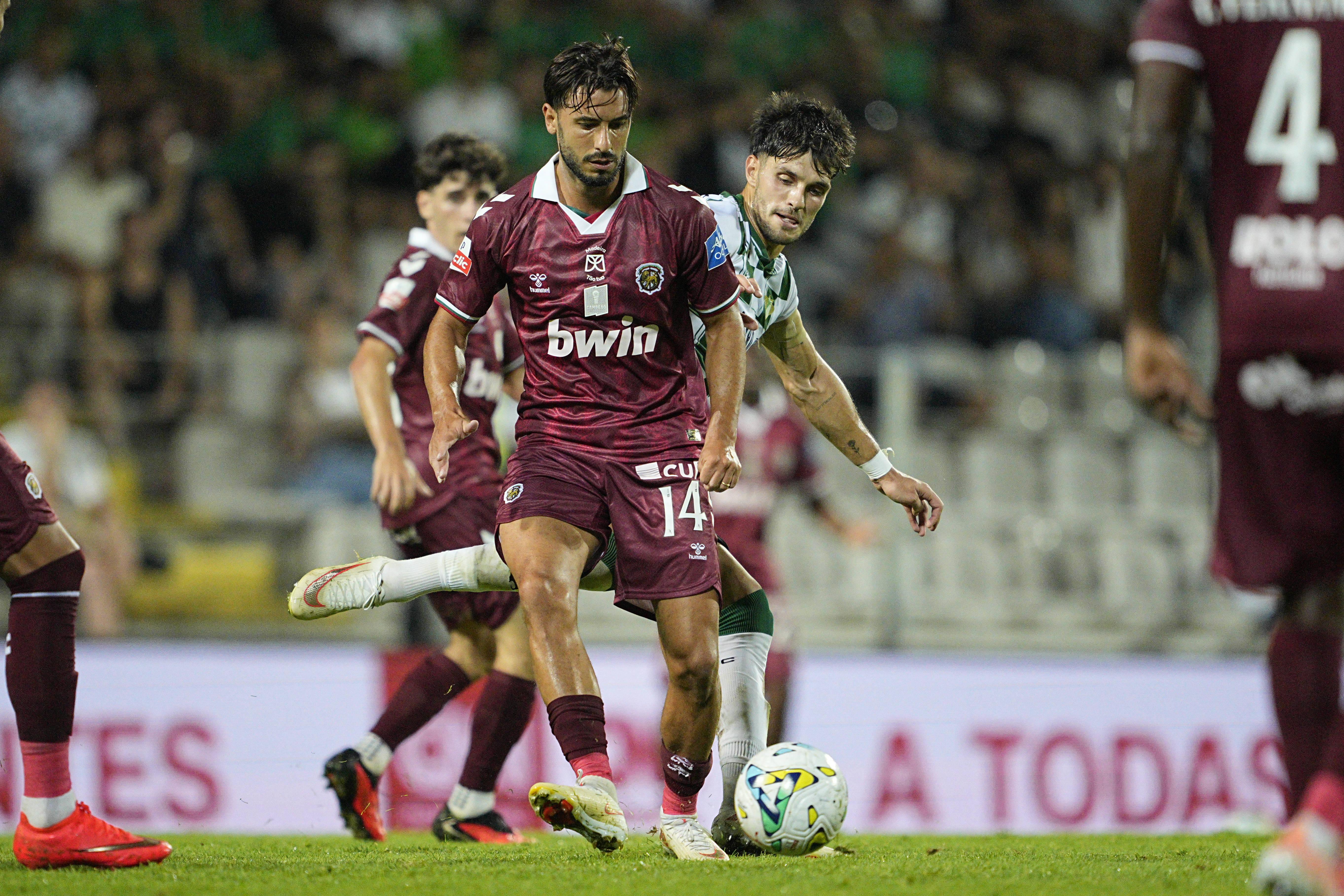 Raphael Guzzo ajudou o Marítimo a regressar à elite nacional e esta época continua a brilhar no meio-campo dos insulares