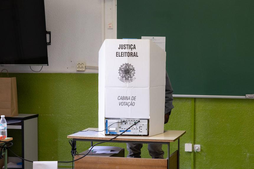 Urna para eleições no Brasil