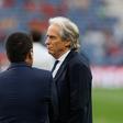 Dragão dividido: aplausos e assobios para Jorge Jesus