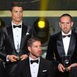 Cristiano Ronaldo e Franck Ribéry na cerimónia da Bola de Ouro em 2013 (Foto: IMAGO)