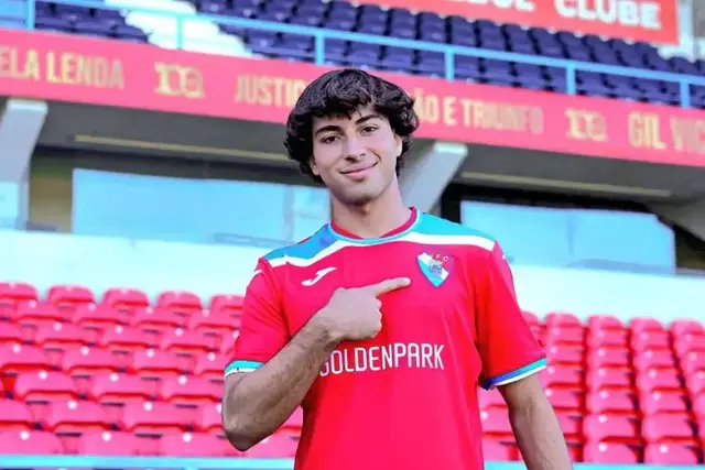 Bassco Soyer é um diamante em bruto do Gil Vicente e Luís Pinto está de olho no criativo peruano — Foto: Gil Vicente