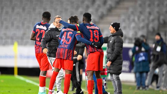 Atenção, Benfica: Salzburgo vence e sobe, à condição, à liderança da liga austríaca