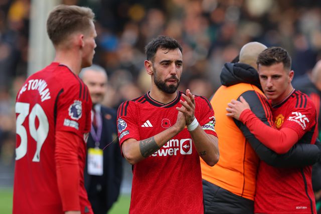 Erik ten Hag elogia Bruno Fernandes: «Estou muito contente com o meu capitão»