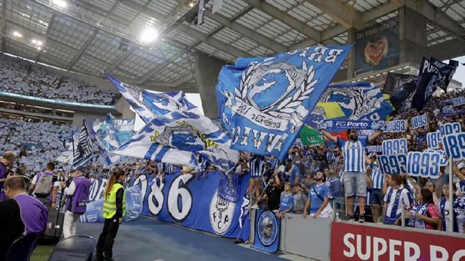 À conversa sobre o relvado do Estádio do Dragão - Portal de