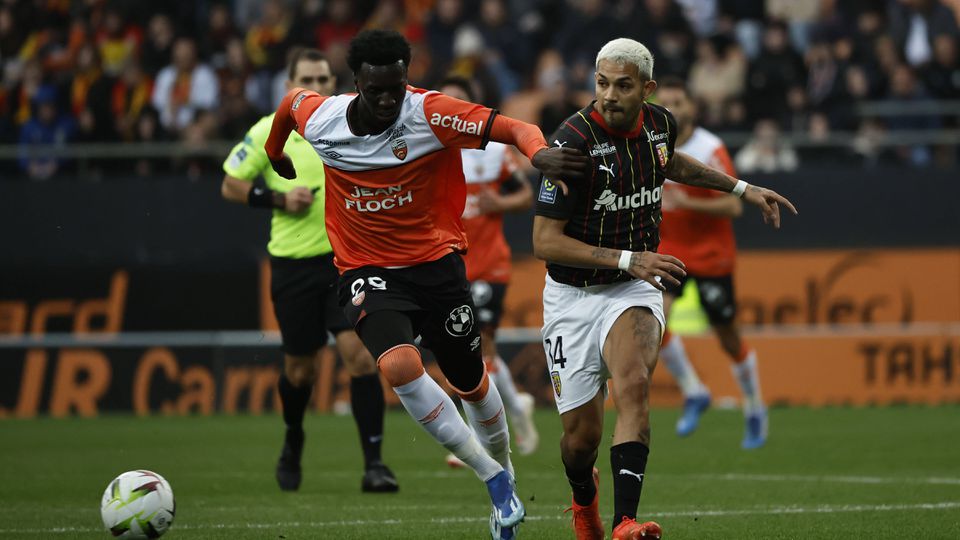 Lens empata na casa do Lorient e estende a sua invencibilidade