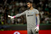 Diogo Costa, guarda-redes e capitão do FC Porto, realça a ambição azul e branca na prova internacional (IMAGO)