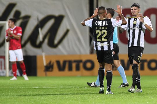 Nacional-Santa Clara: açorianos 'dançaram' ao som do bailinho da Madeira