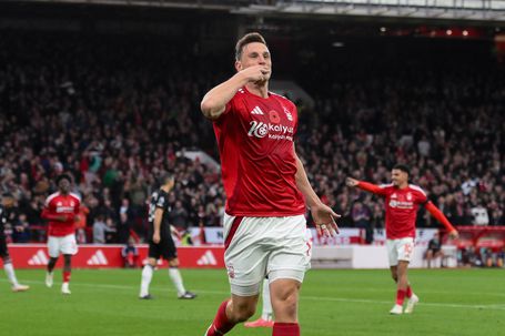 Atenção, FC Porto: goleador do Nottingham Forest prepara regresso