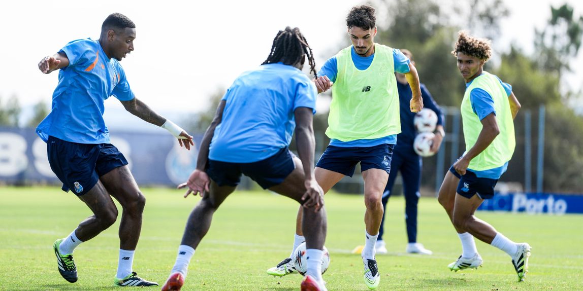 Plantel às ordens de Farioli prepara o jogo com os neerlandeses - Foto: FC Porto