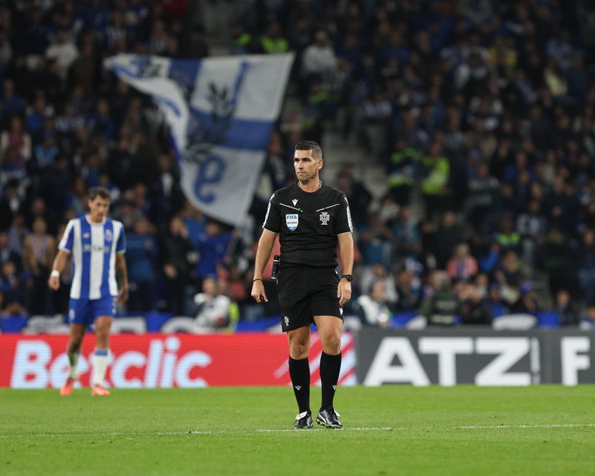 Fábio Veríssimo, árbitro da AF Leiria durante o FC Porto-SC Braga - Foto: IMAGO