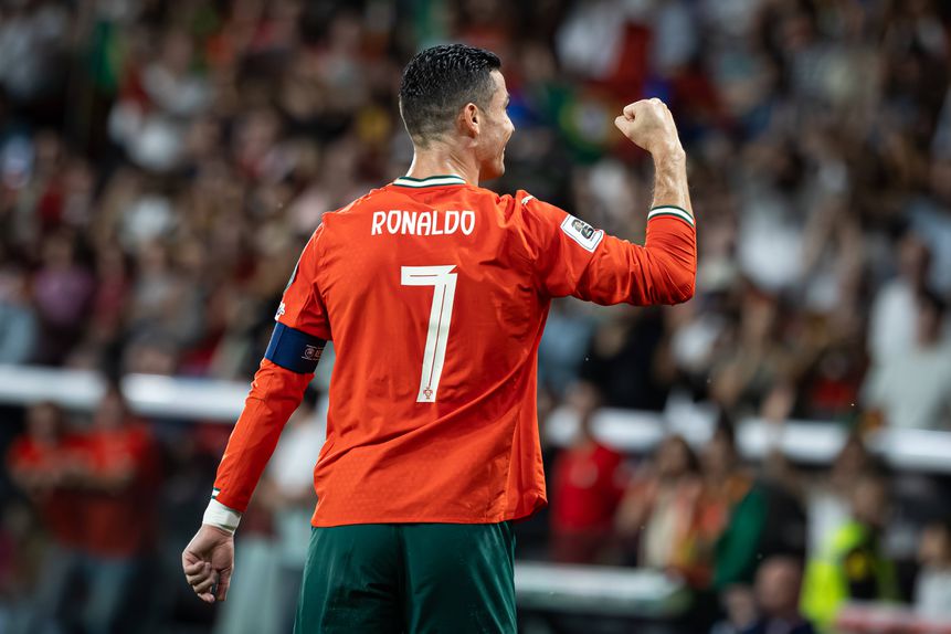 Cristiano Ronaldo a celebrar o bis por Portugal à Hungria em Alvalade