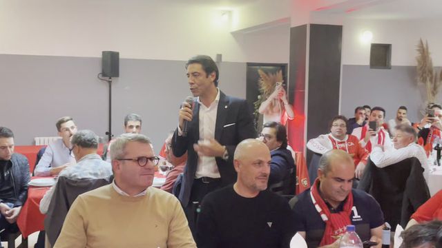 Rui Costa discursa num jantar-convívio com benfiquistas em Barracão, Leiria