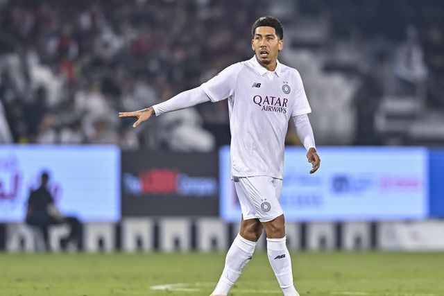 Roberto Firmino elogia Vinícius e Salah antes do jogo da Liga dos Campeões